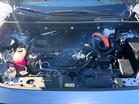 Used 2025 Toyota RAV4 XLE image 30