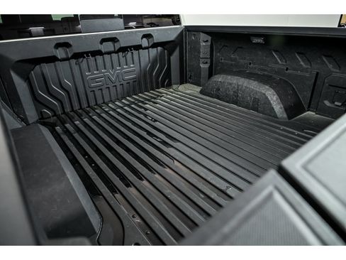 New 2026 GMC Sierra 1500 Denali Ultimate w/ LPO, Black Badging Package AWD/4WD image 5