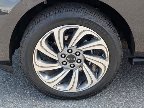 Used 2022 Lincoln Navigator Reserve RWD image 13
