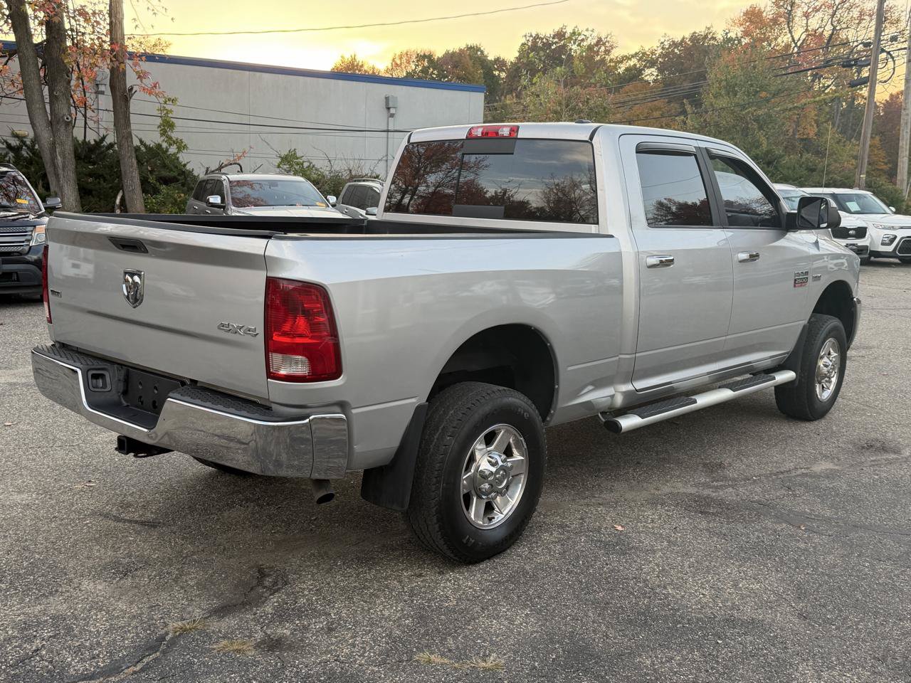 Used 2011 RAM 2500 SLT w/ Luxury Group AWD/4WD image 8