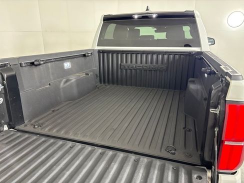 Used 2025 Toyota Tacoma SR5 AWD/4WD image 14