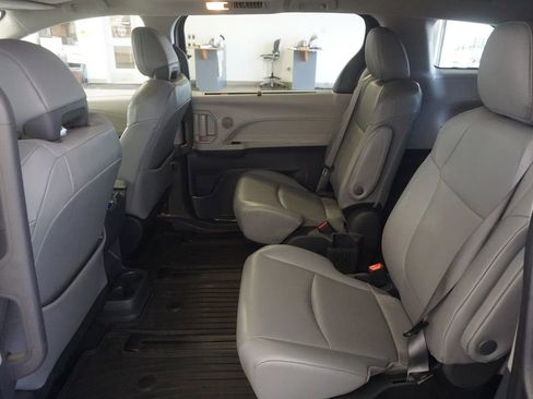 Used 2024 Toyota Sienna XLE w/ XLE Plus Package AWD/4WD image 23