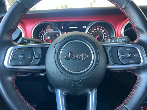 Used 2022 Jeep Wrangler Unlimited Rubicon AWD/4WD image 24