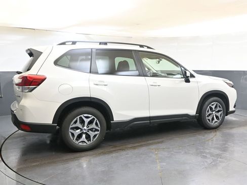 Certified 2023 Subaru Forester Premium image 6