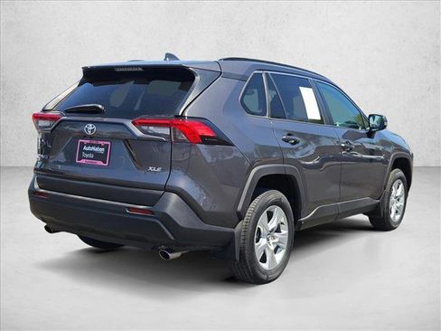 Used 2020 Toyota RAV4 XLE w/ Carpet Mat Package FWD image 5