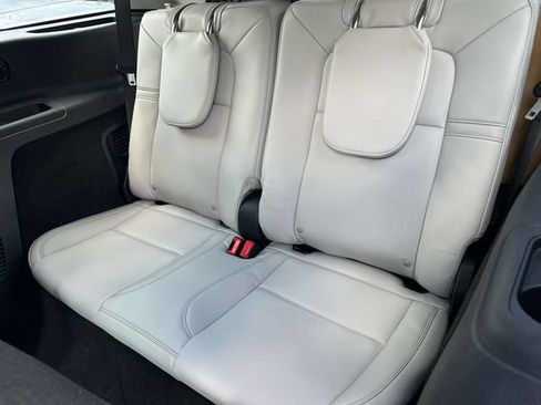 New 2027 Lincoln Aviator AWD image 21