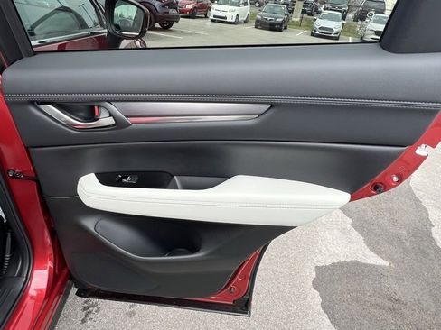 New 2025 MAZDA CX-5 AWD 2.5 S w/ Premium Plus Pkg image 28