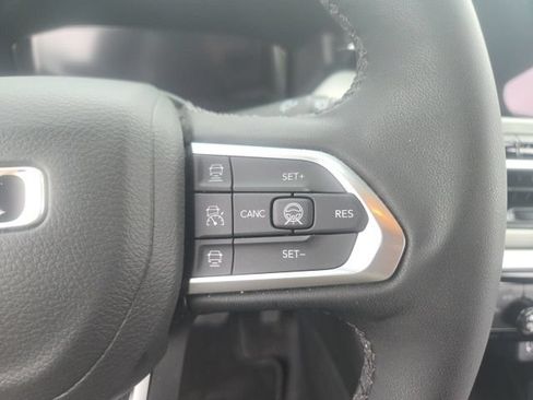 Used 2025 Jeep Compass Limited w/ Elite Group AWD/4WD image 30