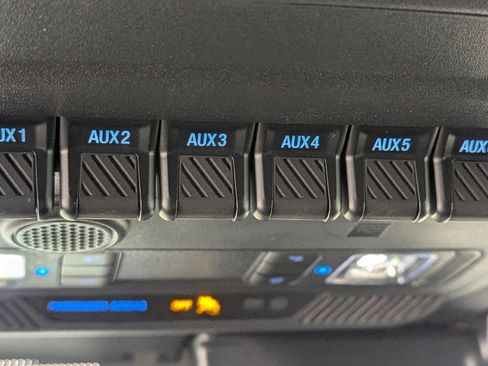 New 2025 Ford Bronco Badlands image 23