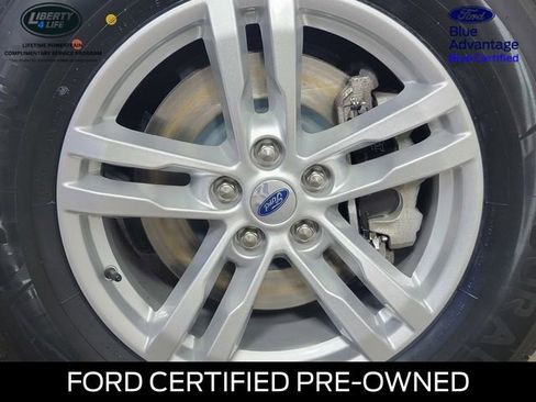 Used 2023 Ford Explorer XLT w/ Equipment Group 202A AWD/4WD image 11