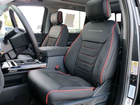 New 2026 Ford F250 Lariat w/ Black Appearance Package image 20