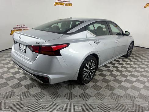 Certified 2024 Nissan Altima 2.5 SV FWD image 6