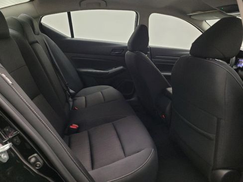 Used 2025 Nissan Altima 2.5 SV FWD image 19