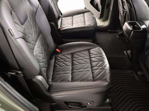 Used 2025 Kia Telluride EX X-Line image 16