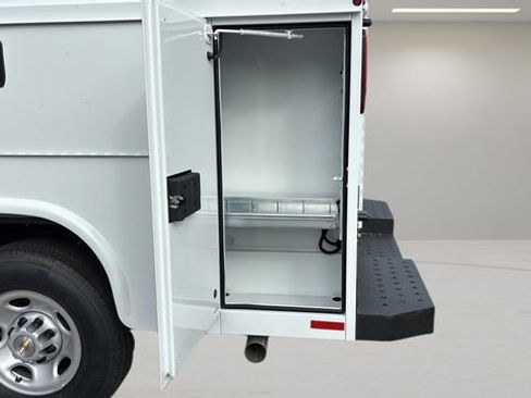New 2025 Chevrolet Express 3500 Work Van w/ Power Convenience Package image 14