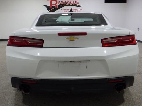 Used 2017 Chevrolet Camaro LT image 4