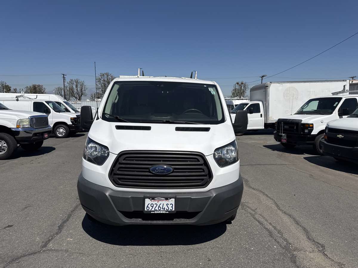 Used 2018 Ford Transit 250 130 Low Roof RWD image 2