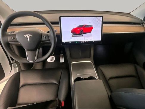 Used 2022 Tesla Model Y Performance AWD/4WD image 13