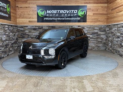Used 2023 Mitsubishi Outlander SE Black Edition AWD/4WD image 4
