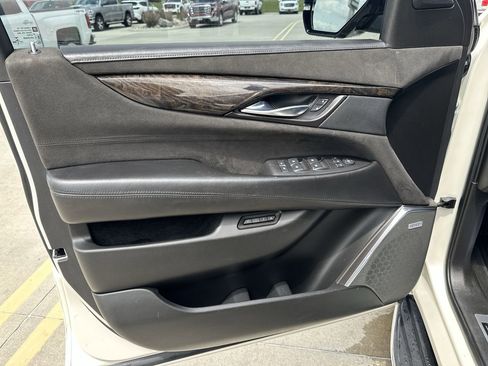 Used 2015 Cadillac Escalade Platinum AWD/4WD image 20