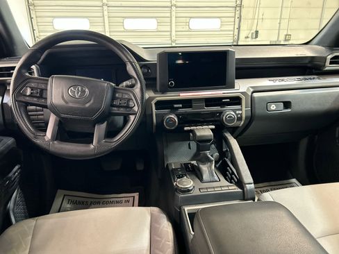 Used 2024 Toyota Tacoma SR5 AWD/4WD image 4