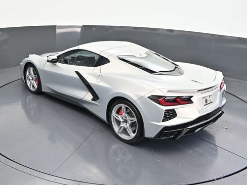 Used 2024 Chevrolet Corvette Stingray Preferred Cpe w/ Z51 Performance Package image 19