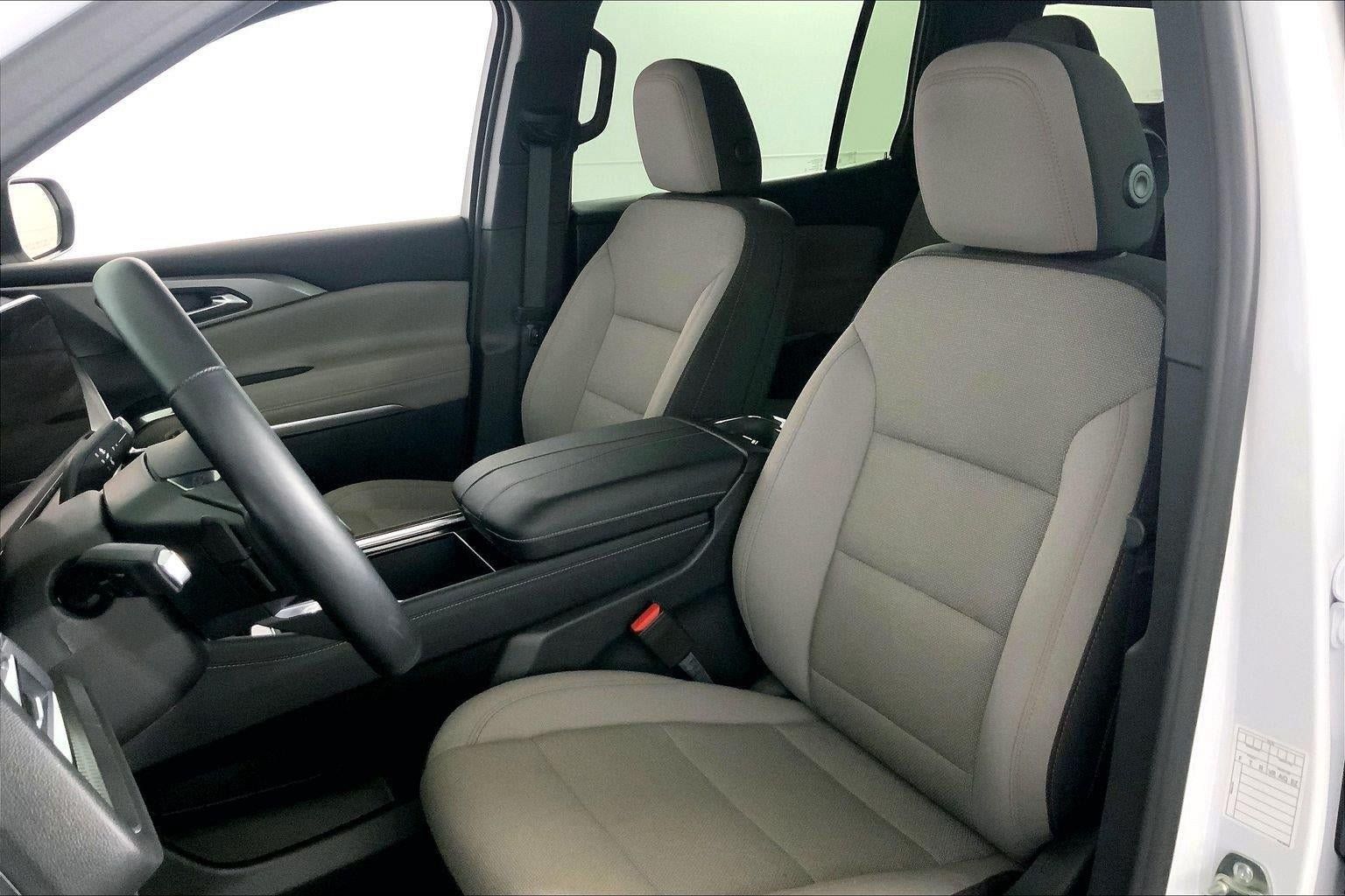 Used 2026 Chevrolet Traverse LT w/ Driver Confidence Package FWD image 22