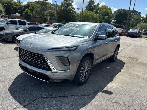 Used 2025 Buick Enclave Avenir w/ Super Cruise Package FWD image 1