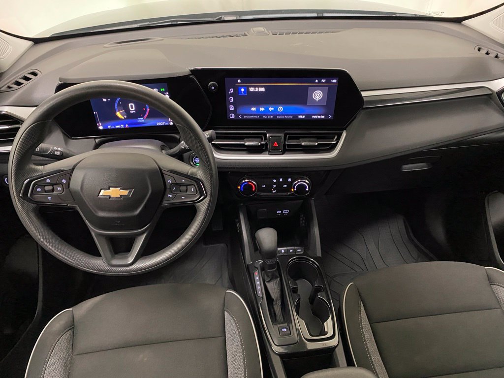 Used 2024 Chevrolet TrailBlazer LT AWD/4WD image 19