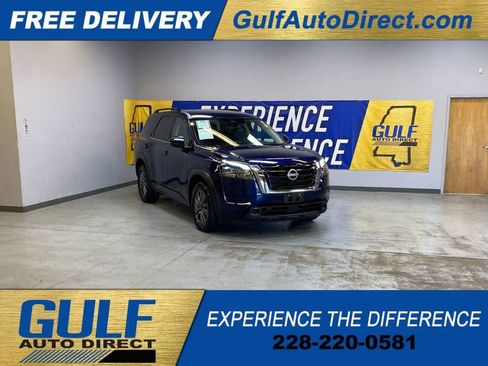 Used 2025 Nissan Pathfinder SV AWD/4WD image 1