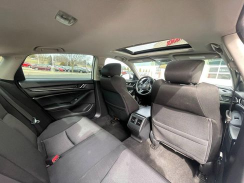 Used 2018 Honda Accord EX image 11