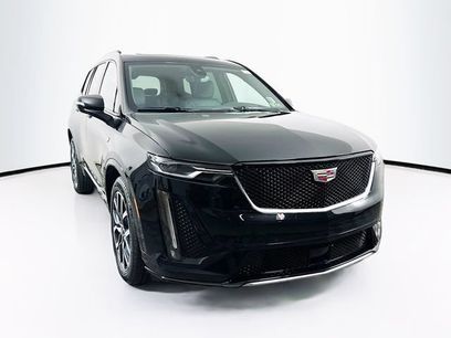 New 2025 Cadillac XT6 Sport w/ Technology Package