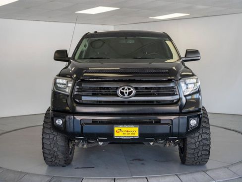 Used 2016 Toyota Tundra SR5 w/ SR5 Upgrade Package AWD/4WD image 2