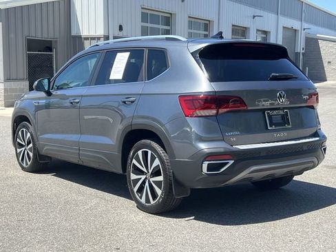 Used 2022 Volkswagen Taos SE FWD image 11