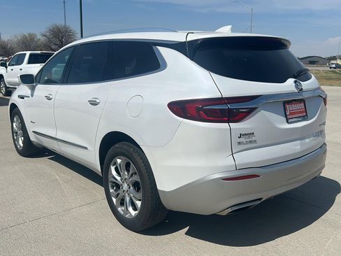 Used 2018 Buick Enclave Avenir w/ Trailering Package AWD/4WD image 8
