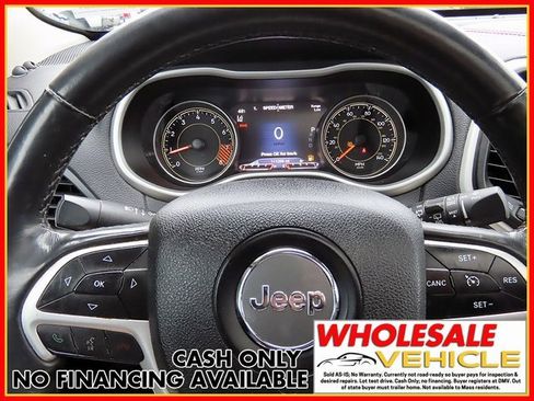 Used 2015 Jeep Cherokee Trailhawk w/ Comfort/Convenience Group image 14