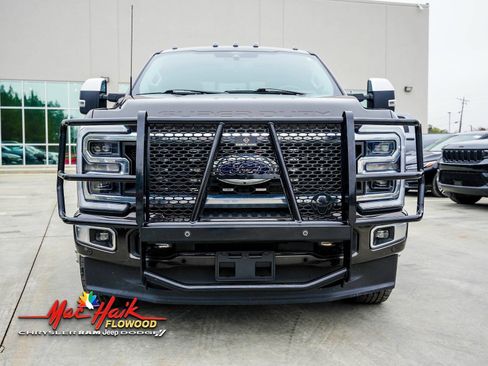 Used 2024 Ford F350 Limited image 7