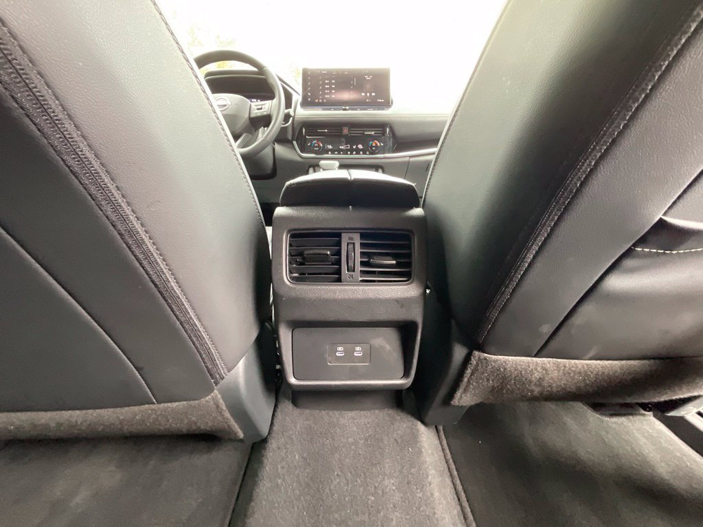 Used 2026 Nissan Rogue SL AWD/4WD image 25