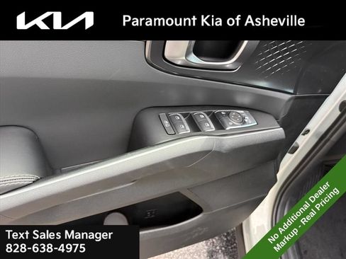New 2026 Kia Sorento S w/ S Panoramic Sunroof Package FWD image 26