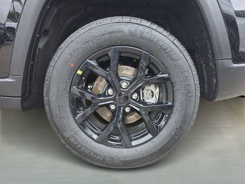 New 2026 Jeep Grand Cherokee Altitude AWD/4WD image 6