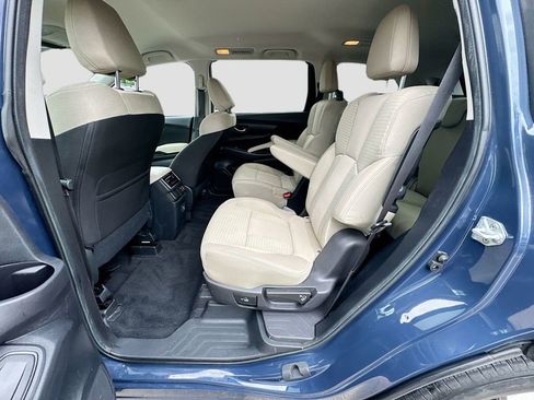 Used 2023 Subaru Ascent Premium w/ Convenience Package AWD/4WD image 30