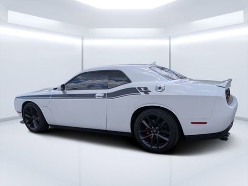 Used 2022 Dodge Challenger R/T w/ Performance Handling Group RWD image 5