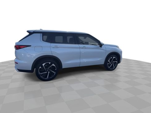 Used 2022 Mitsubishi Outlander SE FWD image 8