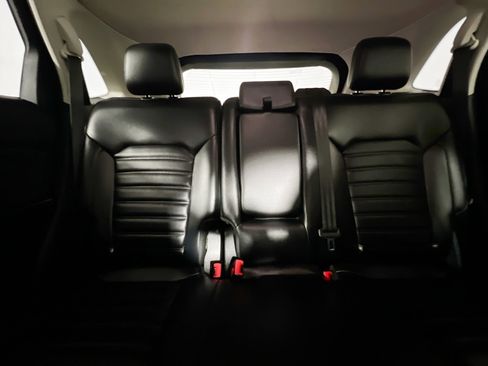 Used 2023 Ford Edge SEL image 33