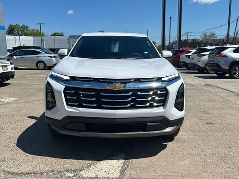 New 2026 Chevrolet Equinox LT AWD/4WD image 3