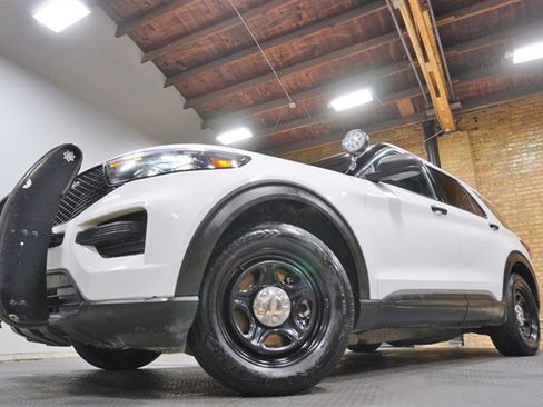 Used 2021 Ford Explorer 4WD Police Interceptor w/ Ready For The Road Package image 3