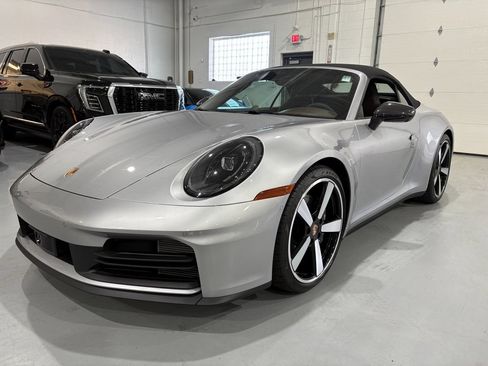 Used 2026 Porsche 911 Carrera RWD image 3