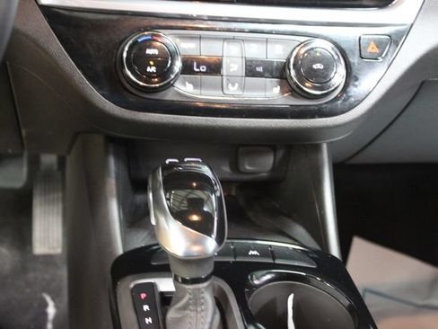 Used 2024 Buick Envista Sport Touring w/ Convenience II Package FWD image 20