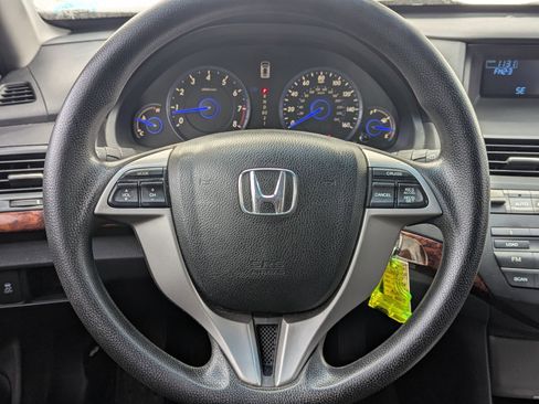 Used 2010 Honda Crosstour EX image 18