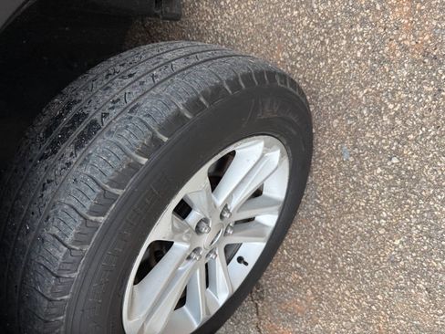 Used 2014 Ford Explorer XLT w/ Equipment Group 202A image 8